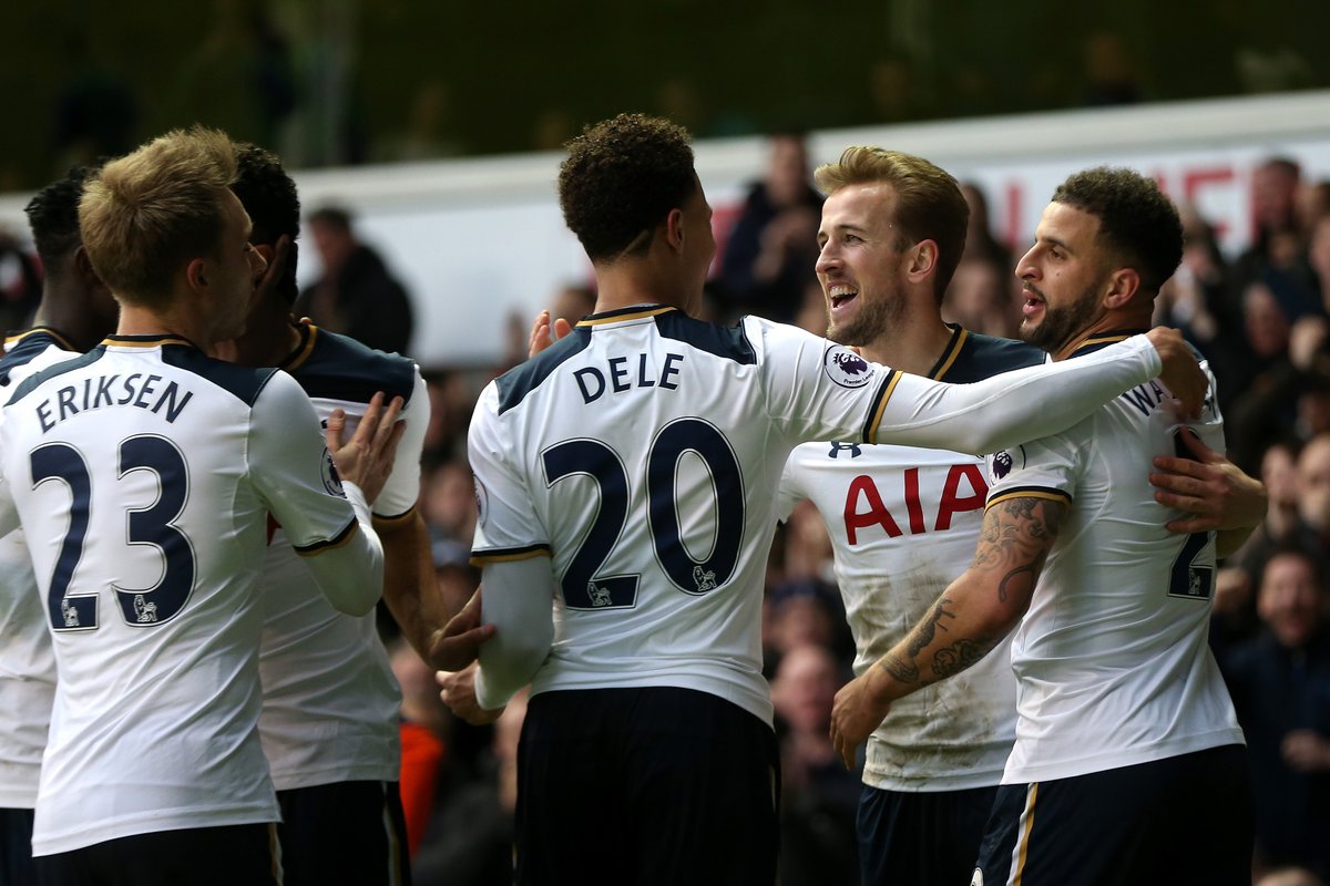 杜兰特连续得分，引领全队节奏（杜兰特连连取分，带动全队节奏）