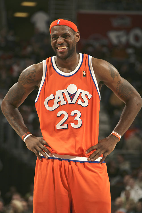 2025职业联赛颁奖多项评选难以服众 满屏尽是C语言（2025职业联赛颁奖争议四起 多项评选难服众 “C语言”刷屏）