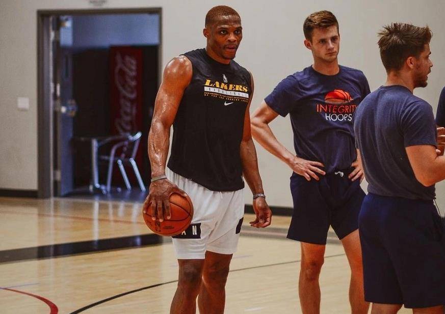 CBA球员专访：郭艾伦谈赛季心态,（独家对话郭艾伦：谈本赛季心态）