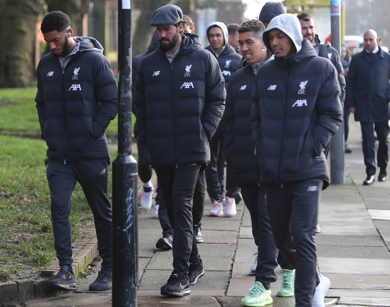 博主：此前确定不再续约的古加将于明日凌晨携家人返回葡萄牙（据博主消息，已确定不续约的古加将于明日凌晨与家人启程回葡萄牙）