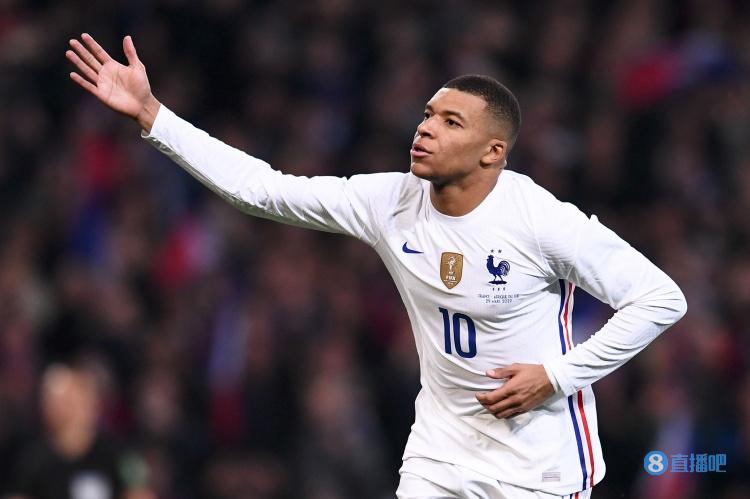 门将看呆：这也能进？（门将当场傻眼：这球也能进？）